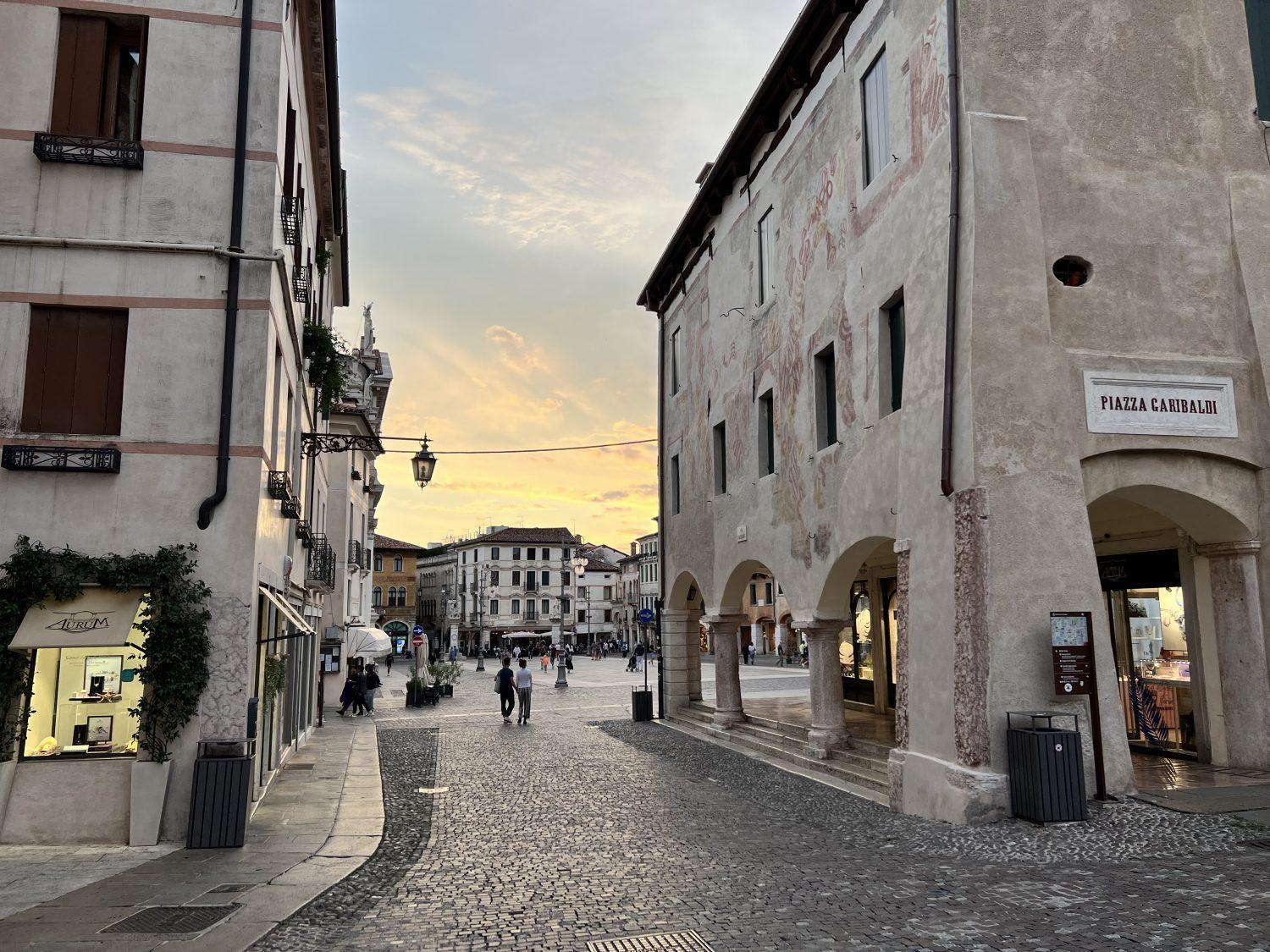 Ponte Vecchio, Elegante Appartamento A Due Passi Dal Centro Бассано-дель-Граппа Екстер'єр фото